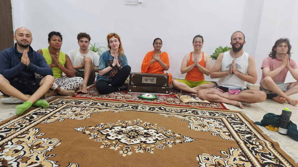 Meditation Effortlessly||Shri Shri Gita Society